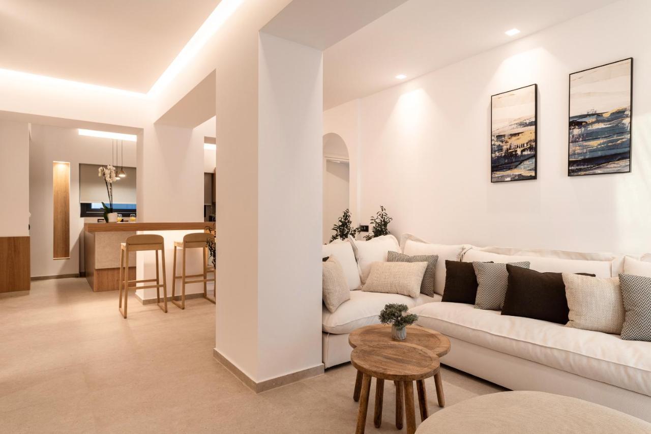 Savvas & Maria Palace Villa *